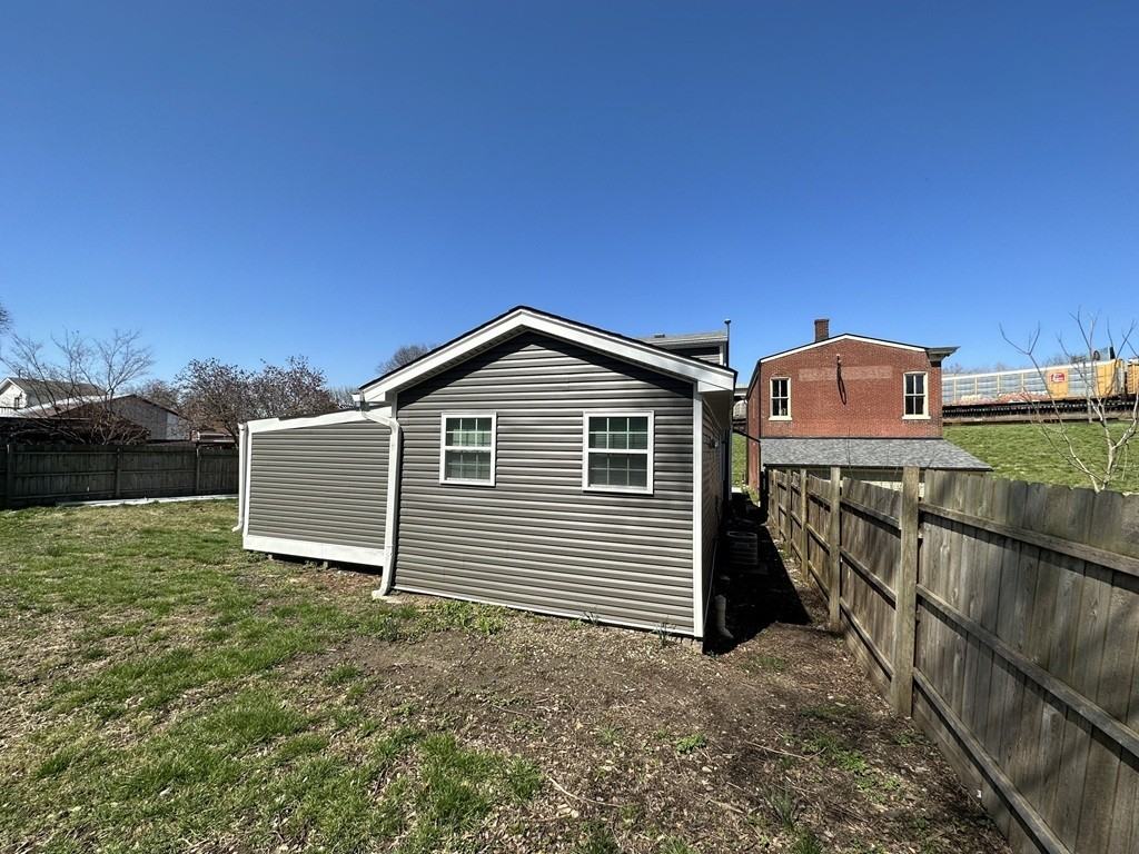 3202 Rudd Avenue - Photo 4 of 16