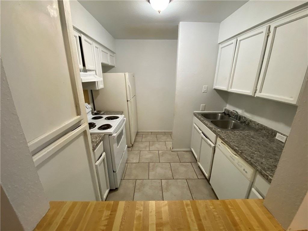 313 Easy St Unit B #B - Photo 3 of 16