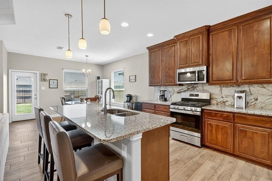 2214 Cuarzo Dr - Photo 3 of 39