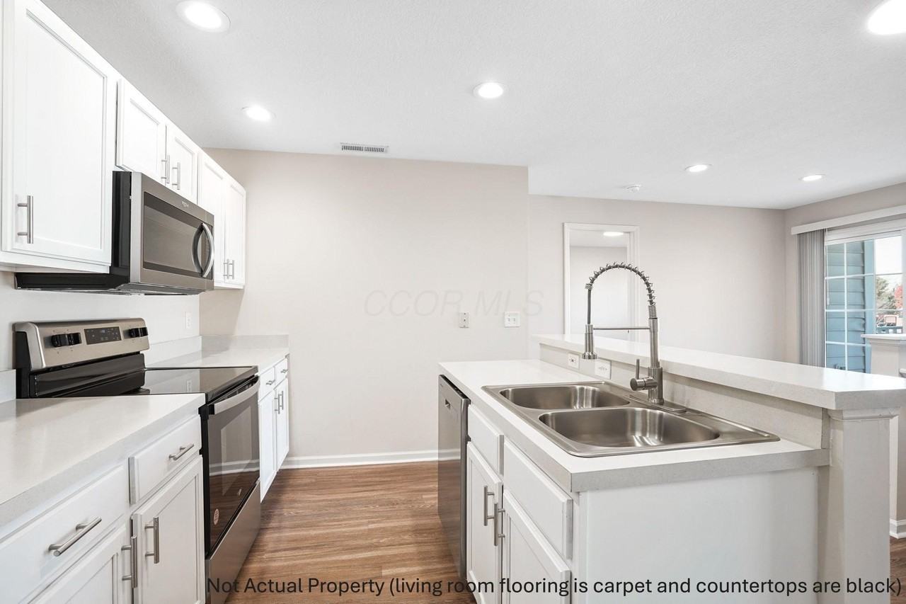 4947 Stratford Pine Ln - Photo 5 of 37