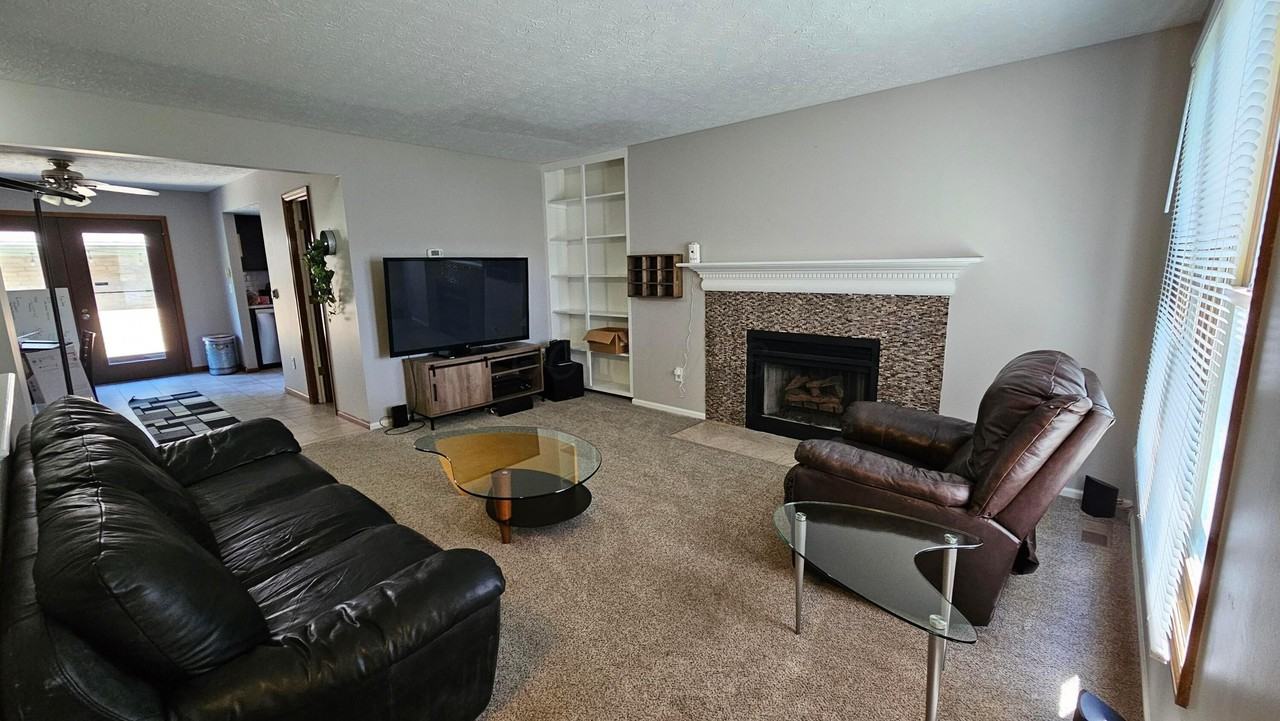 5305 Berrywood Dr - Photo 5 of 16