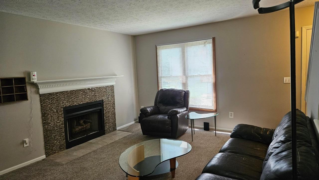 5305 Berrywood Dr - Photo 6 of 16