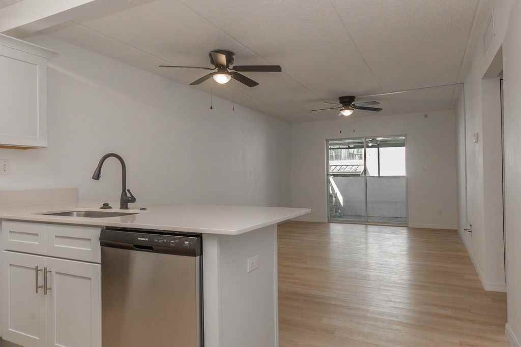 100 East Kentucky Avenue - 1Unit H6 #1 - Photo 2 of 17