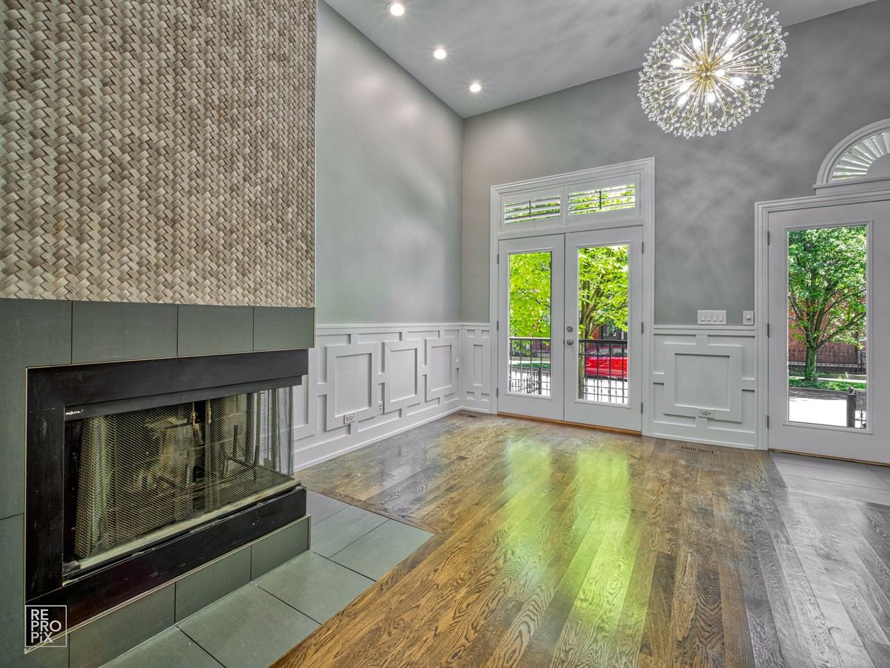 1902 N Kenmore Ave #1 - Photo 2 of 20