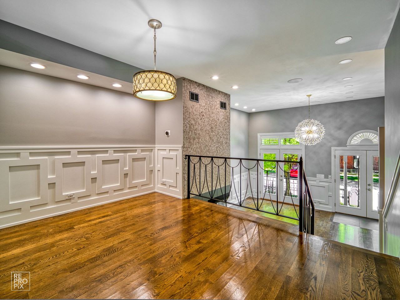 1902 N Kenmore Ave #1 - Photo 3 of 20