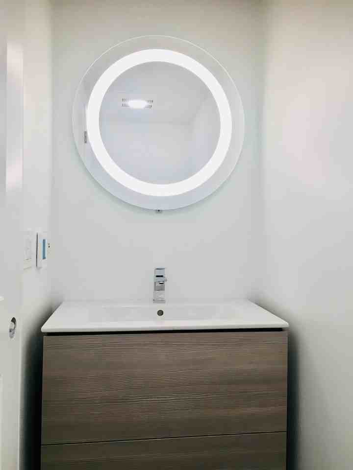 1902 N Kenmore Ave #1 - Photo 7 of 20