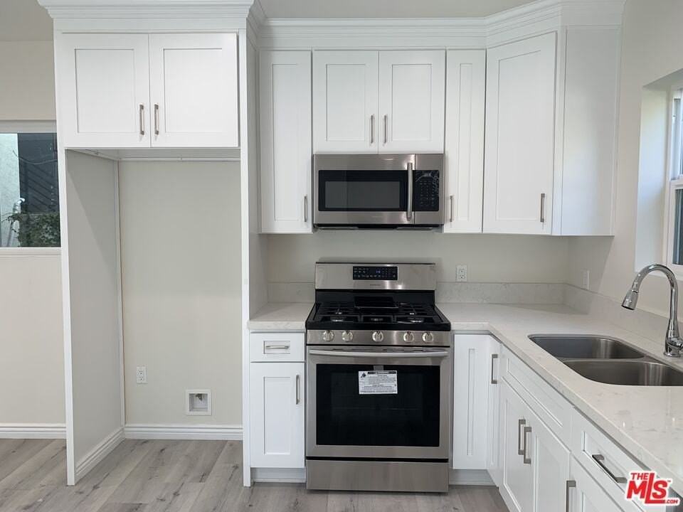 1125 S Clark Dr - Photo 3 of 12