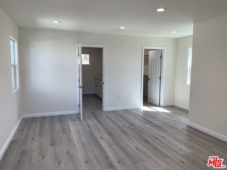 1125 S Clark Dr - Photo 5 of 12