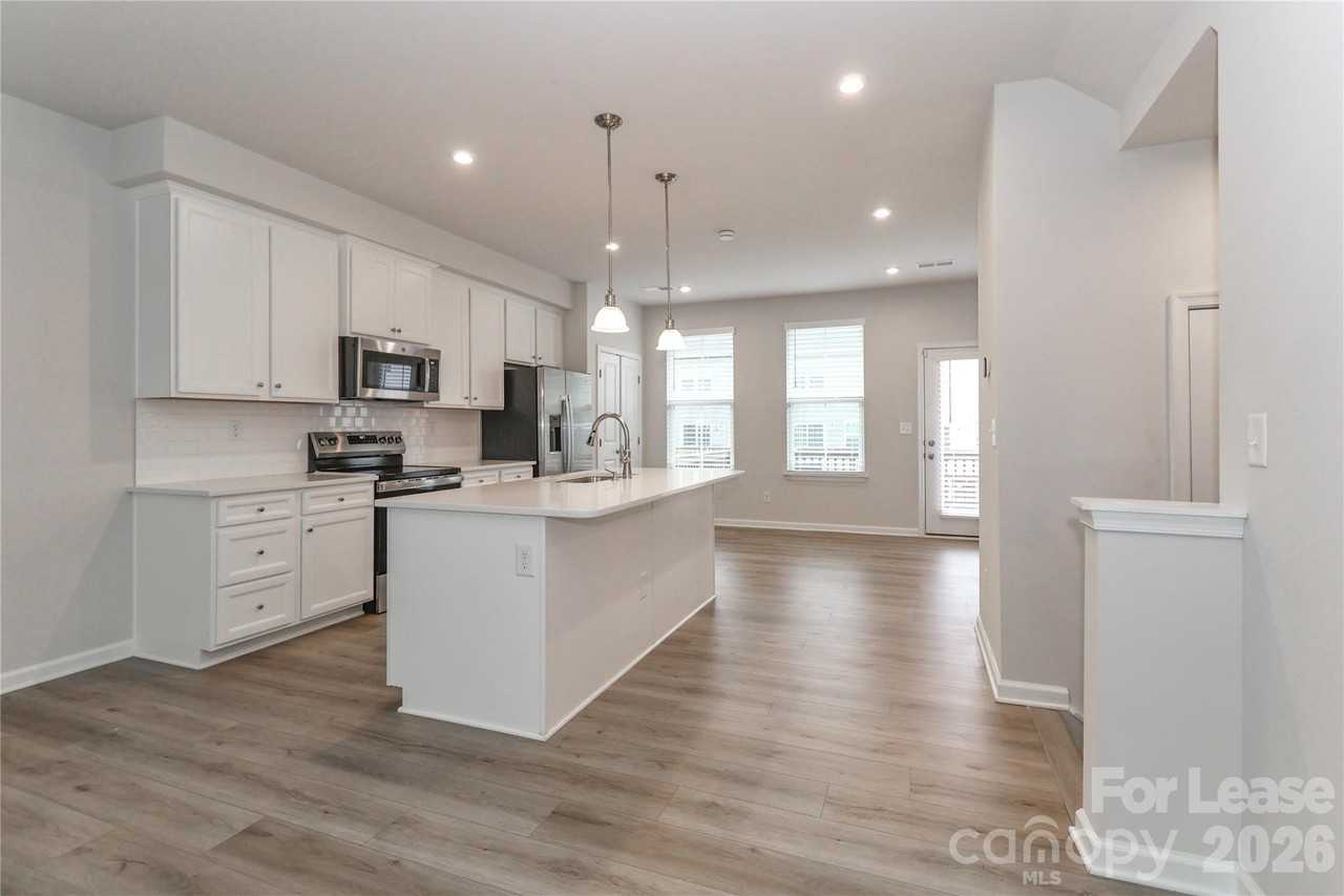 5038 Springarn Ct - Photo 5 of 47