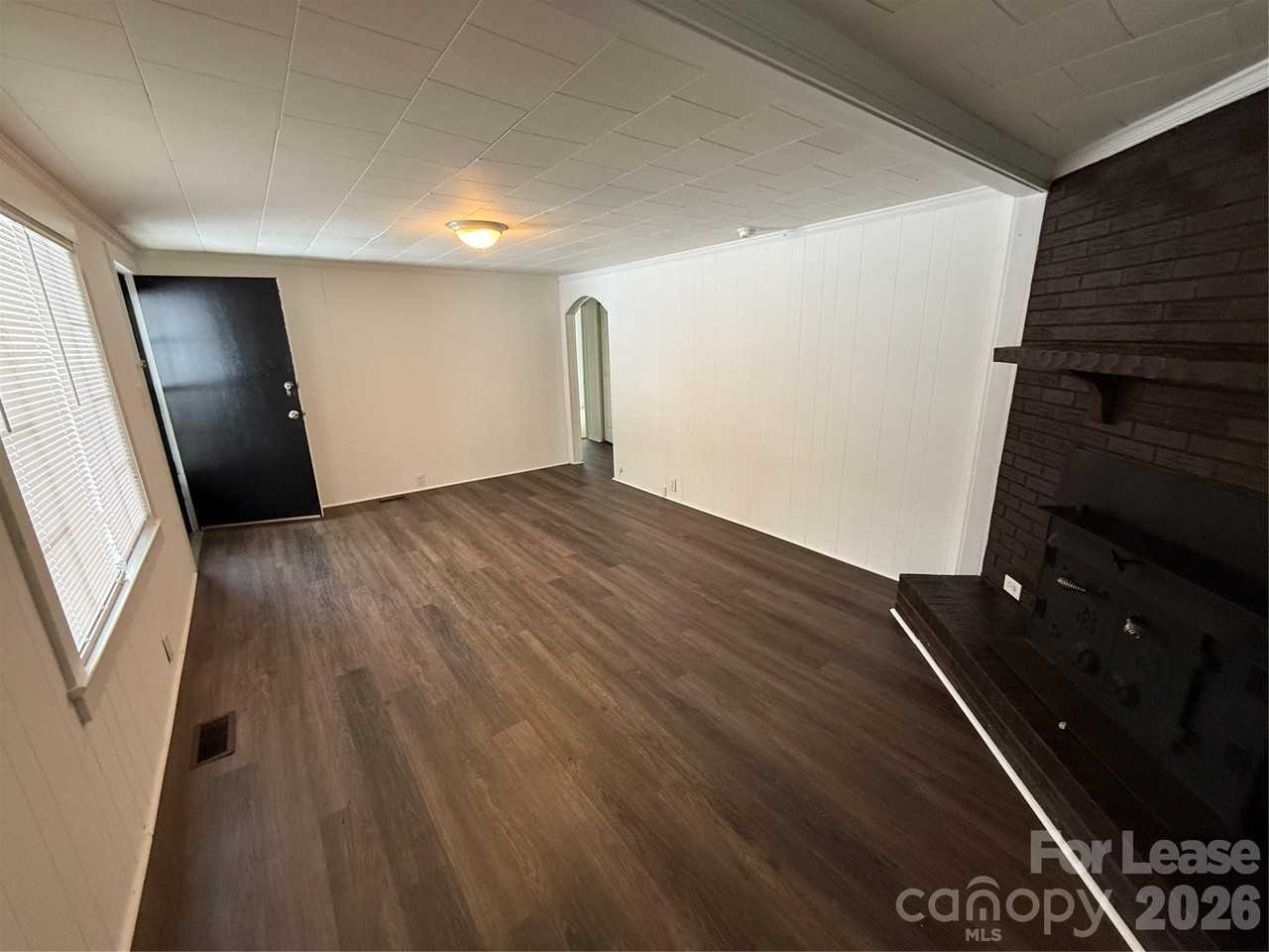 94 Sumner Ave Nw - Photo 2 of 12