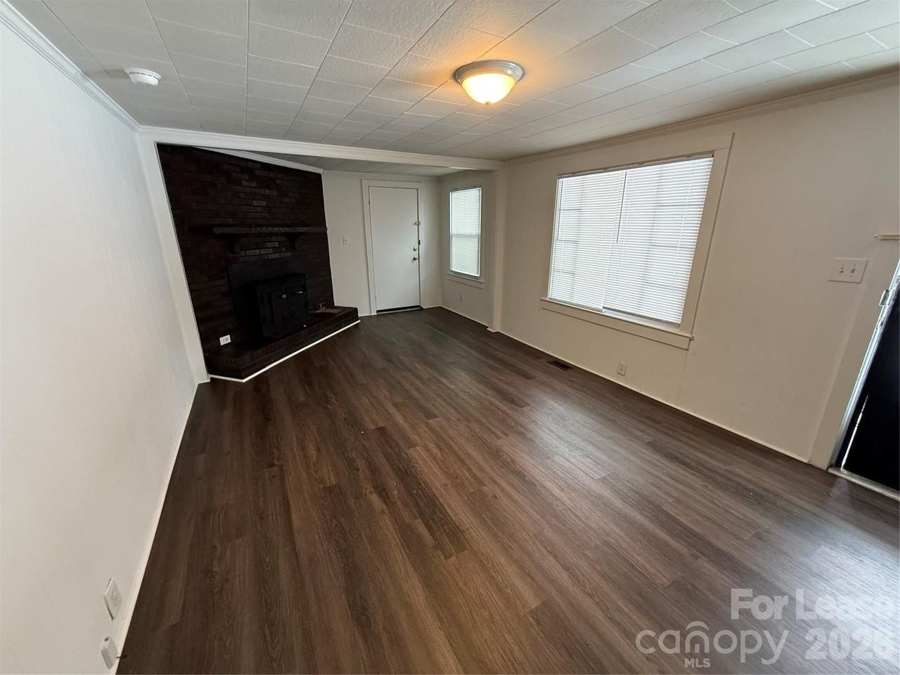 94 Sumner Ave Nw - Photo 3 of 12