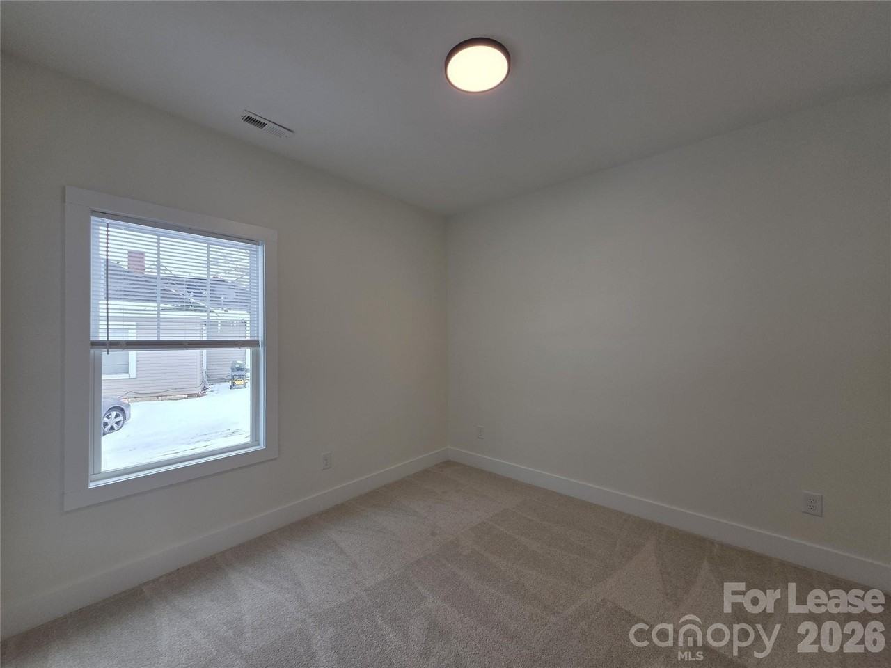 126 Heath St - Photo 6 of 16