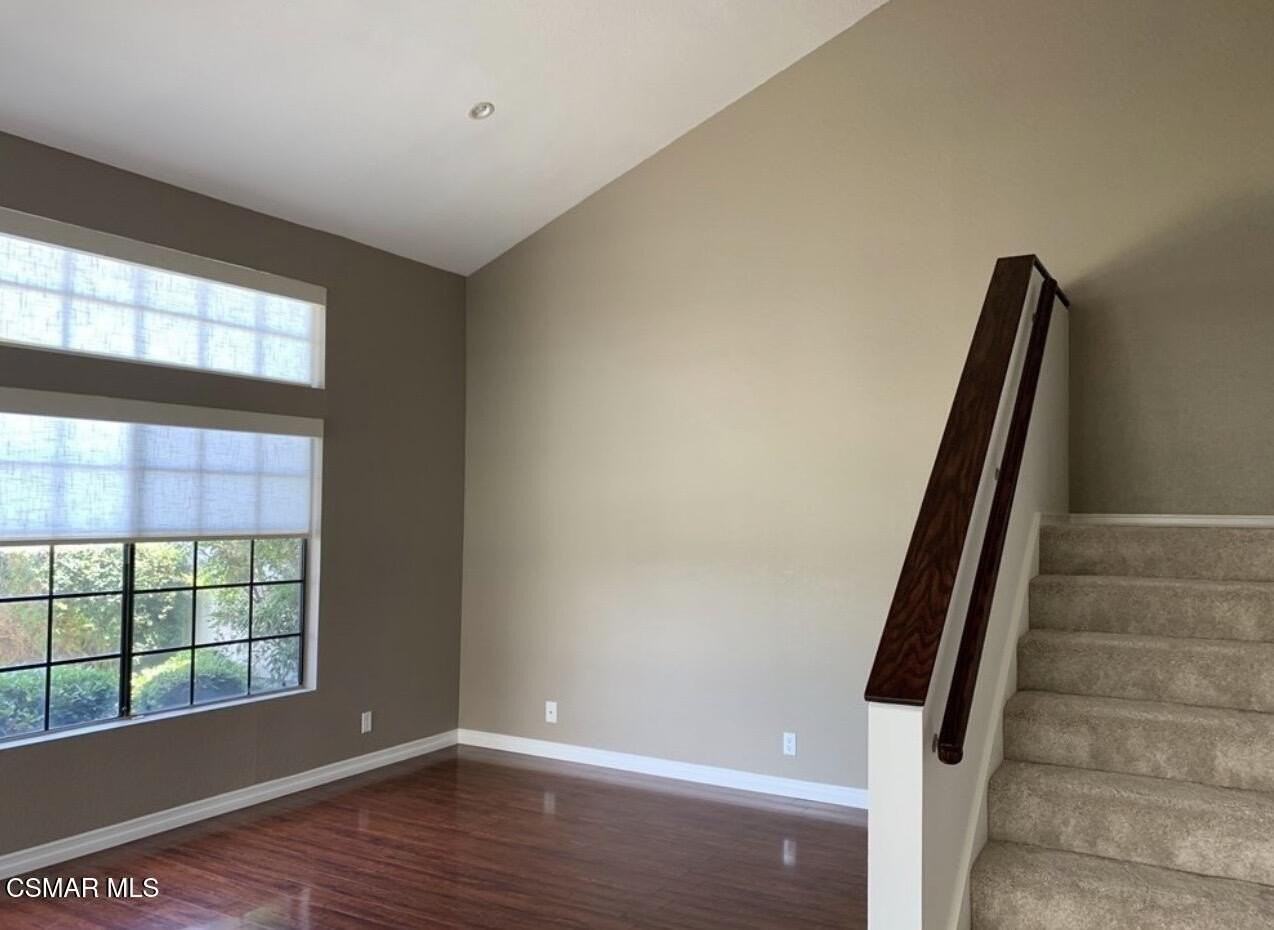 852 Congressional Rd - Photo 5 of 25