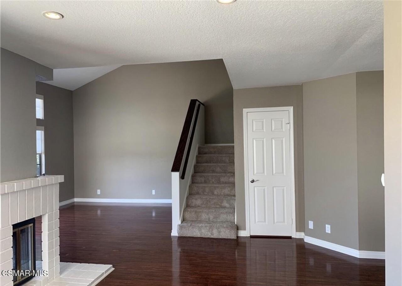 852 Congressional Rd - Photo 6 of 25