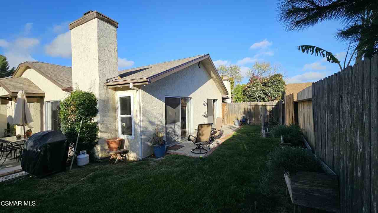 14640 Marymount St - Photo 5 of 33