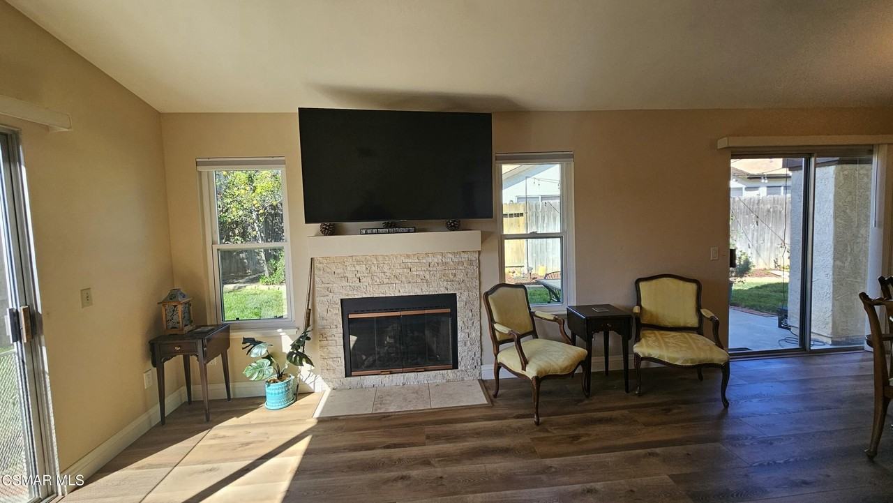 14640 Marymount St - Photo 6 of 33