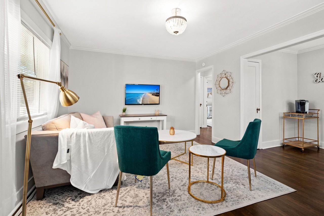 1436 E Montague Ave - Photo 7 of 28