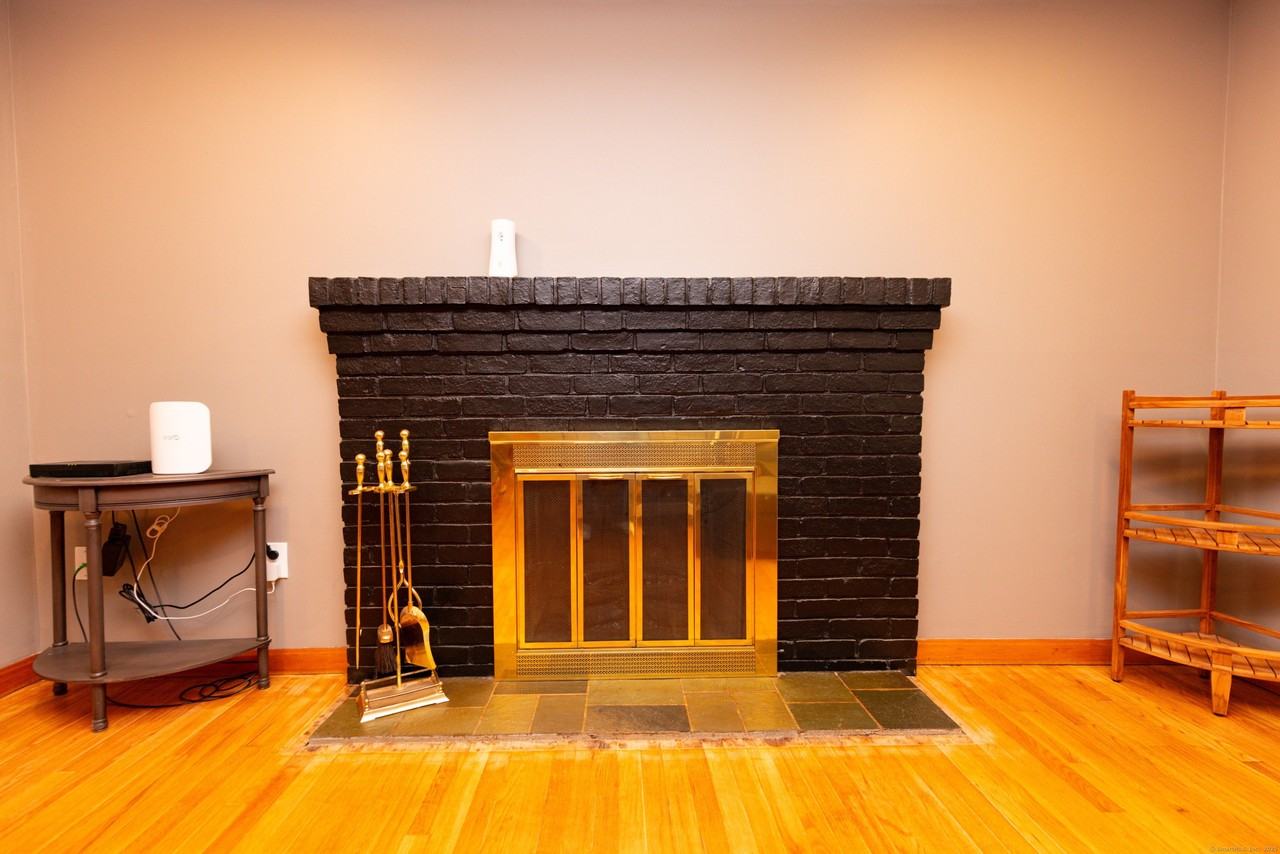 45 Renshaw Rd - Photo 7 of 26