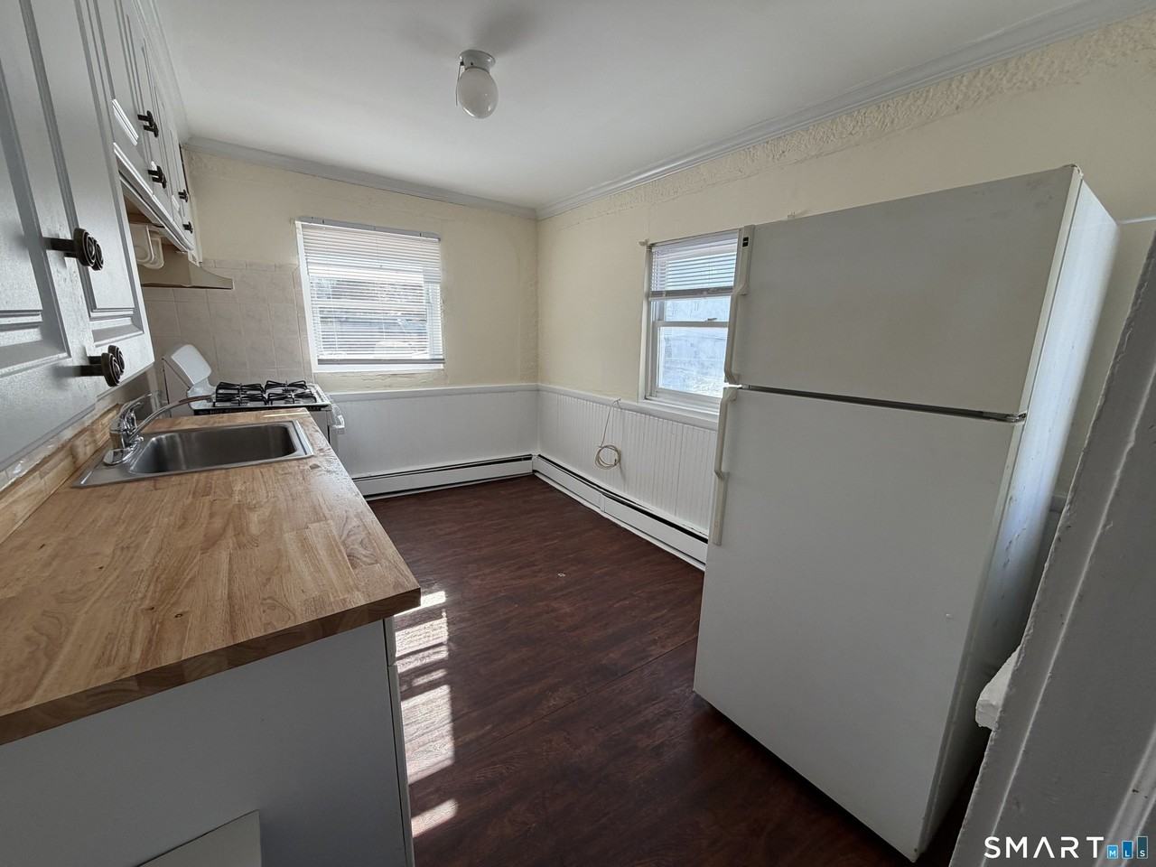 61 Van Zant St Apt 2 #2 - Photo 7 of 10