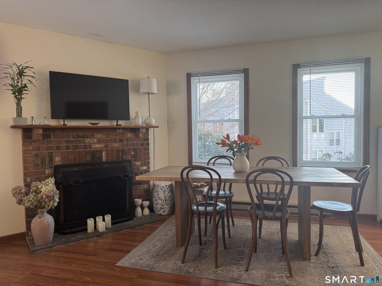 83 Valley Dr Unit 83 #83 - Photo 2 of 10