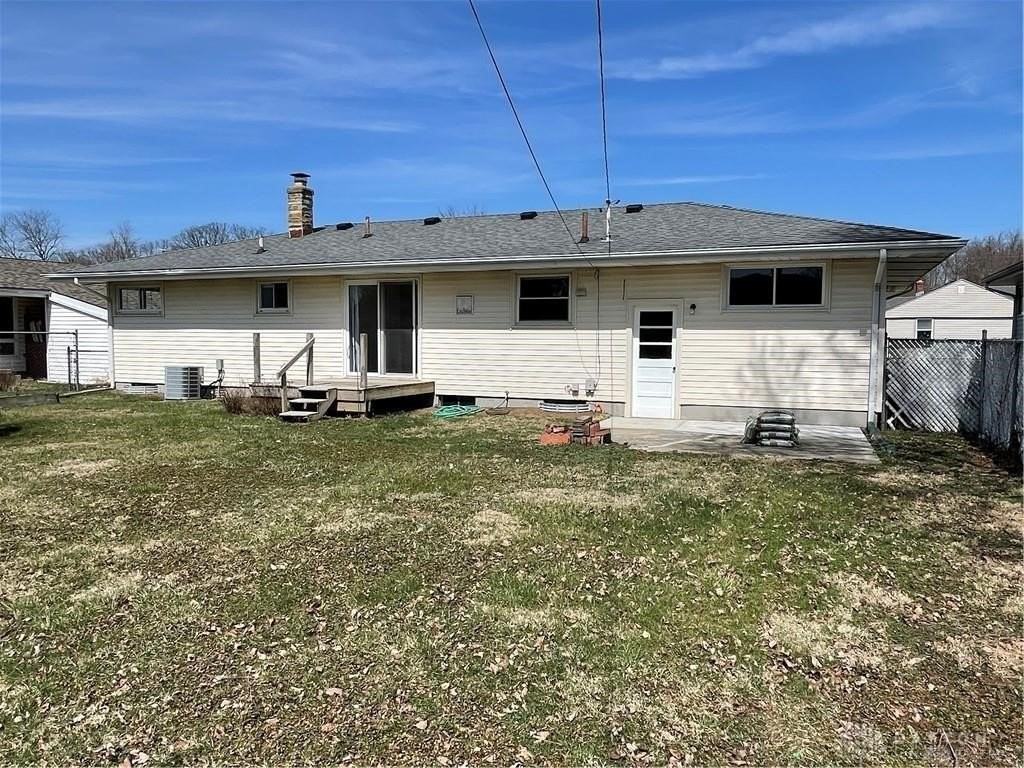 572 Van Tress Dr - Photo 2 of 22