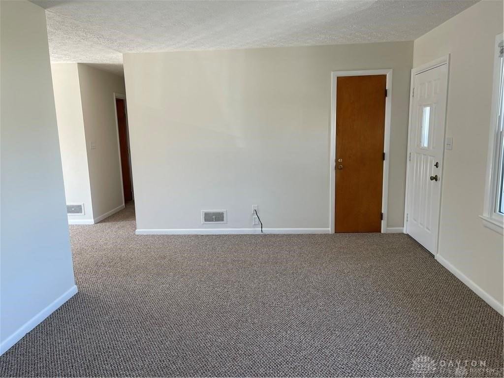 572 Van Tress Dr - Photo 5 of 22