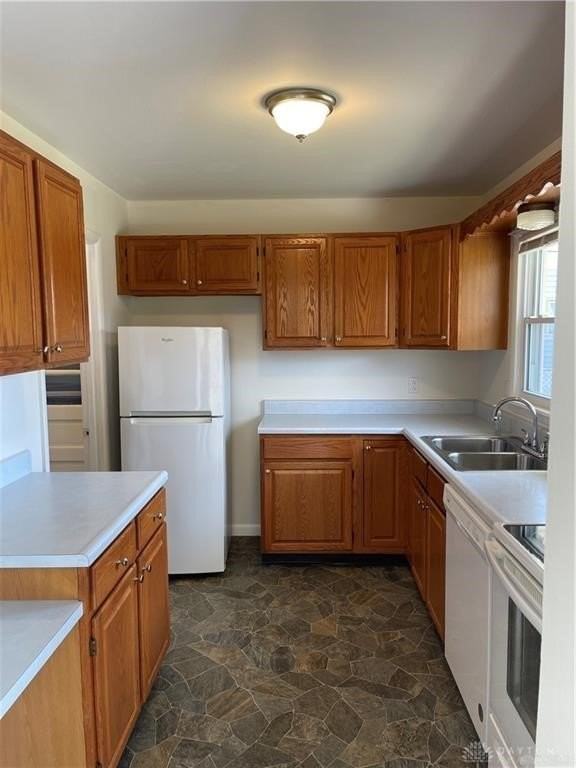 572 Van Tress Dr - Photo 7 of 22