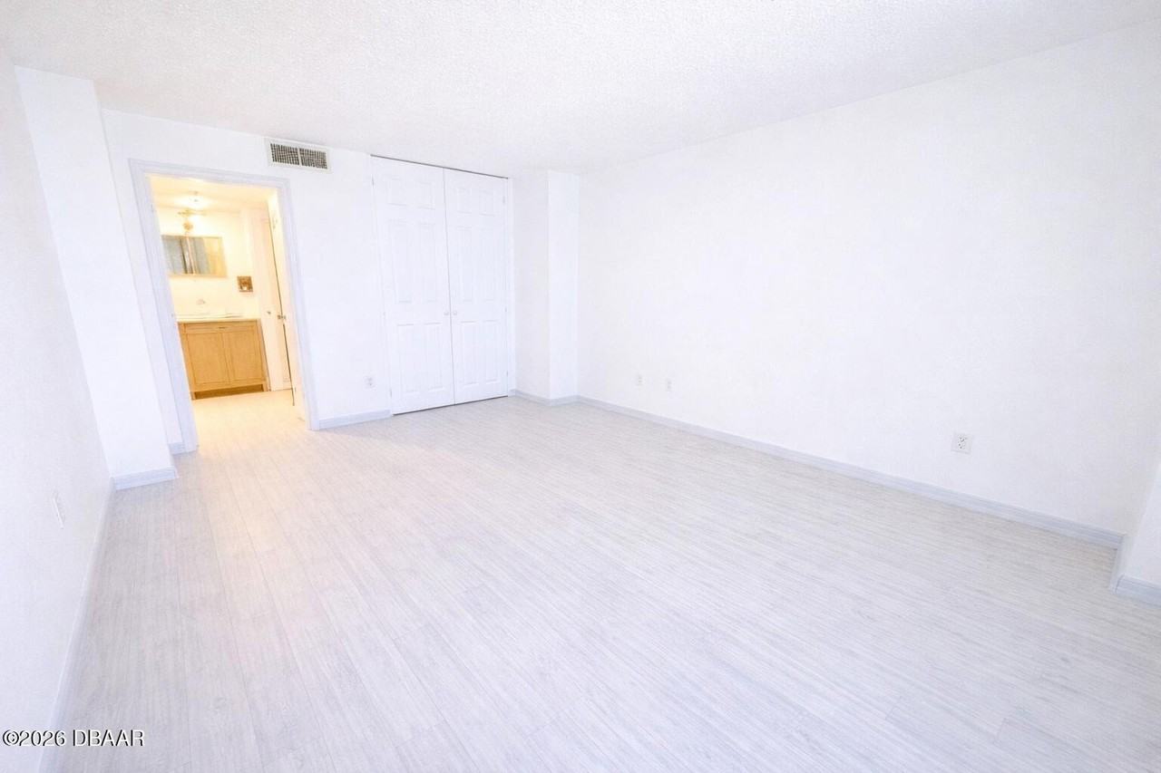 3043 S Atlantic Ave Apt 1605 #1605 - Photo 5 of 11