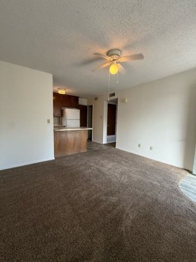 Regency - Photo 2 of 8