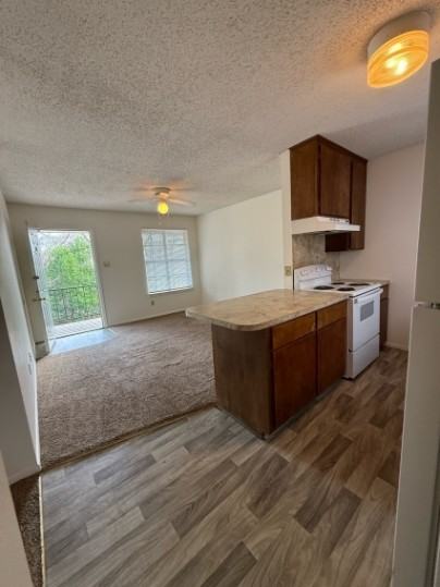 Regency - Photo 4 of 8