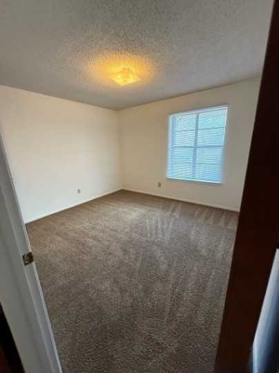 Regency - Photo 6 of 8