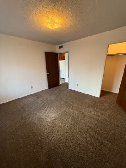 Regency - Photo 7 of 8