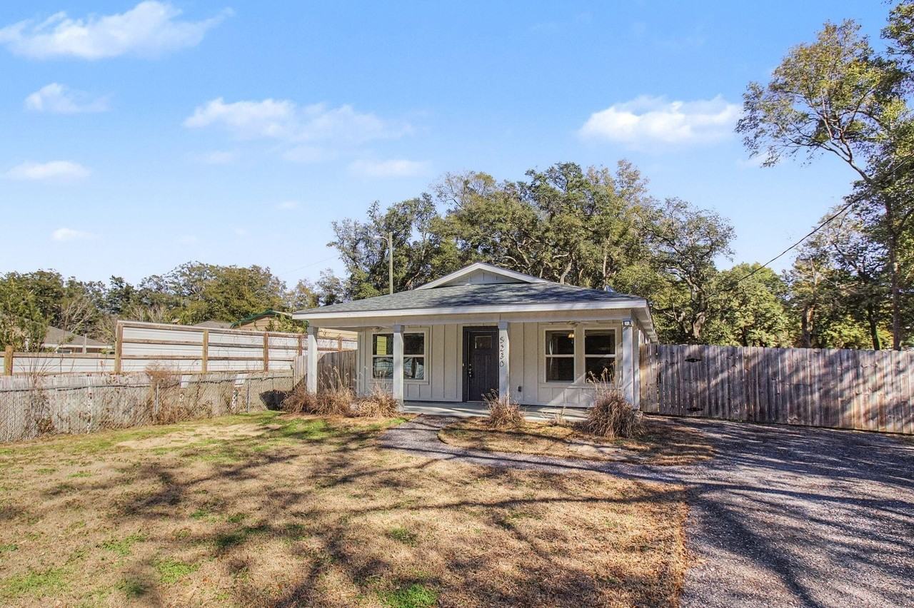 5230 Richburg St - Photo 5 of 47