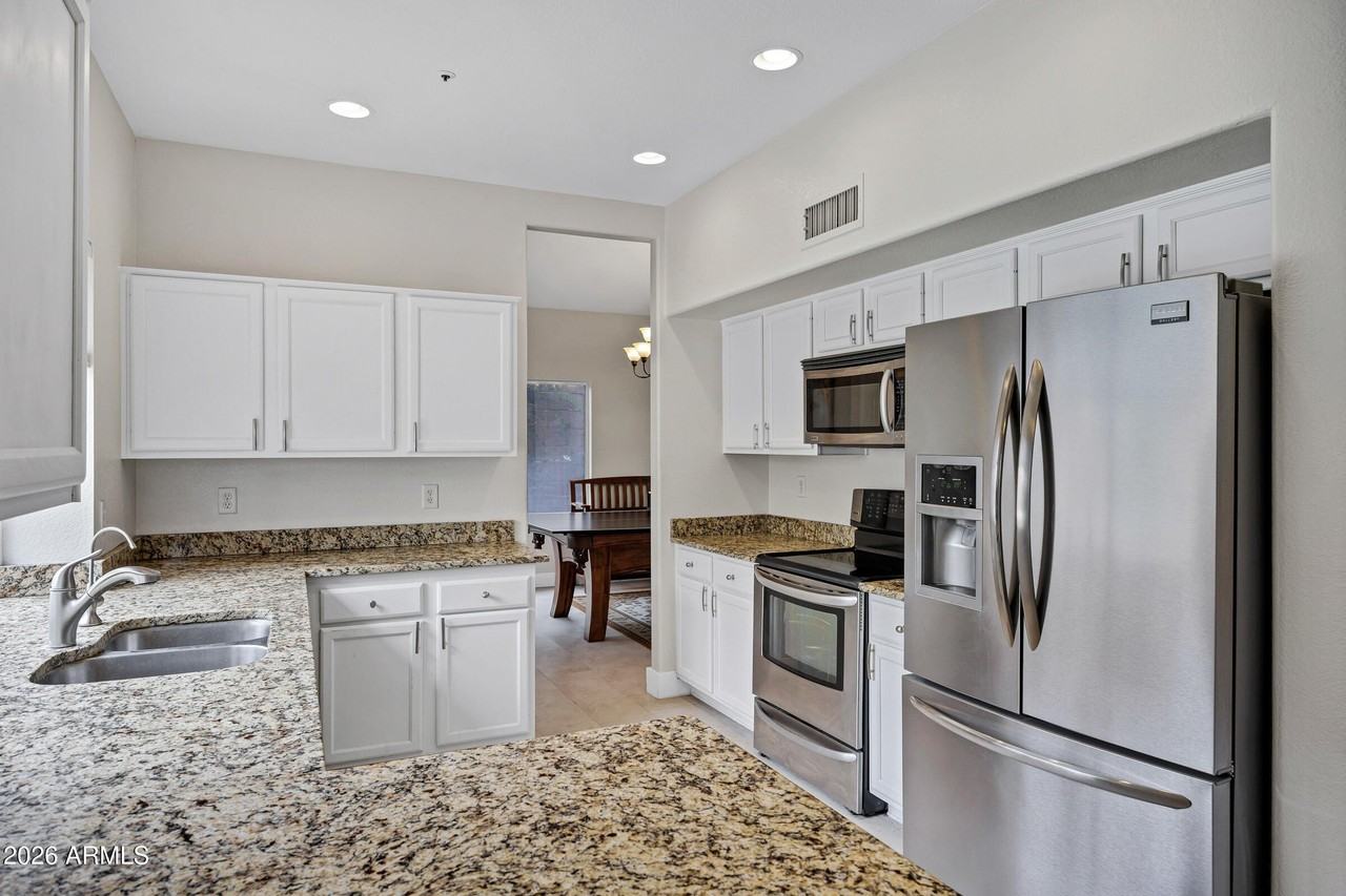 13240 N 94th Pl - Photo 4 of 45