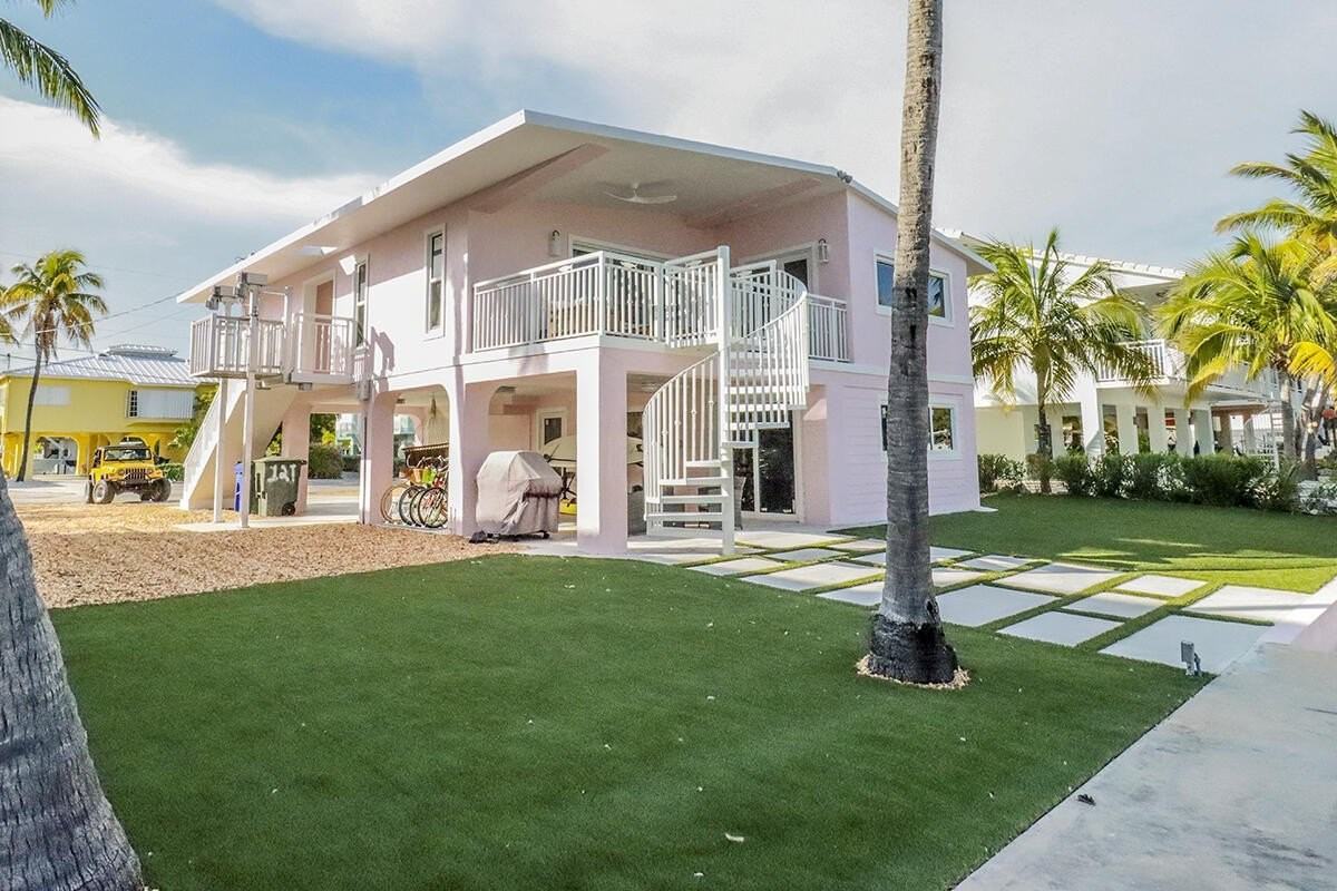 121 Lisbon Ct - Photo 2 of 26