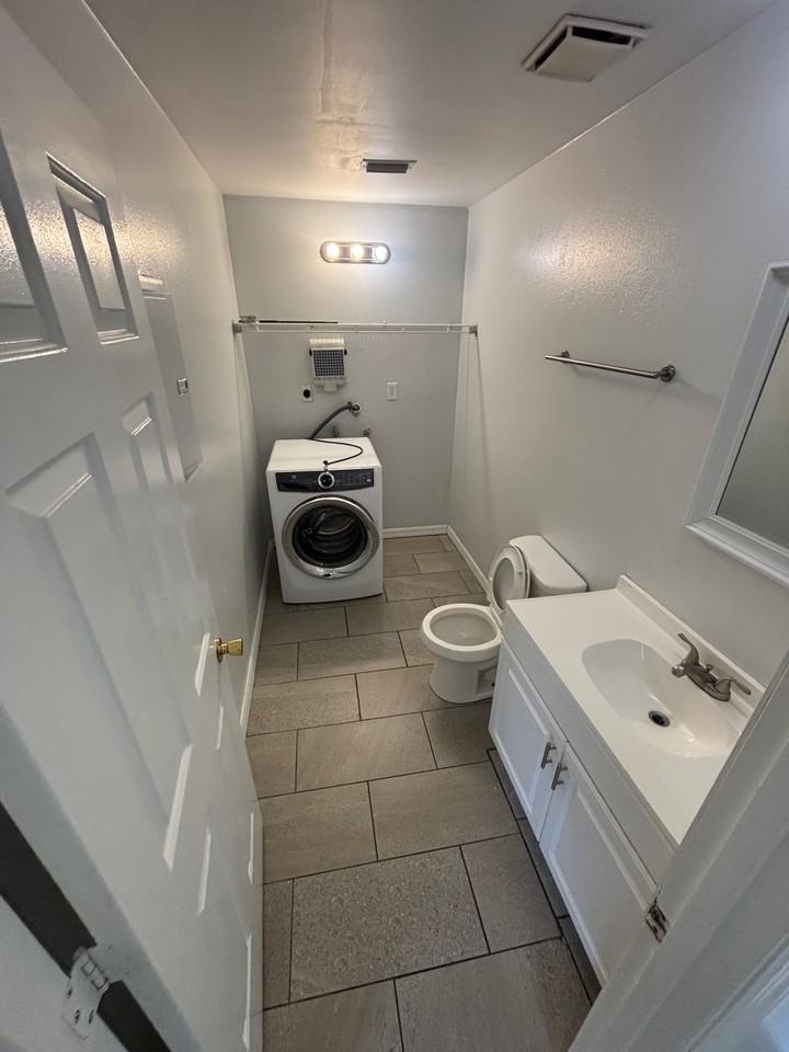 Leisure Living - Photo 3 of 9