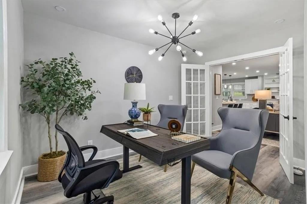 724 Cowan Rd Se - Photo 3 of 12