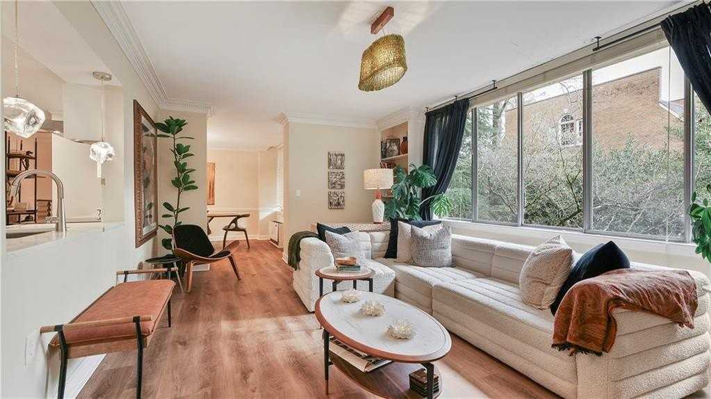 2637 Peachtree Rd Ne Apt 207 #207 - Photo 7 of 28