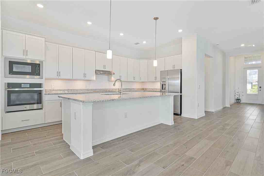 25345 Bonsai Ct - Photo 4 of 40