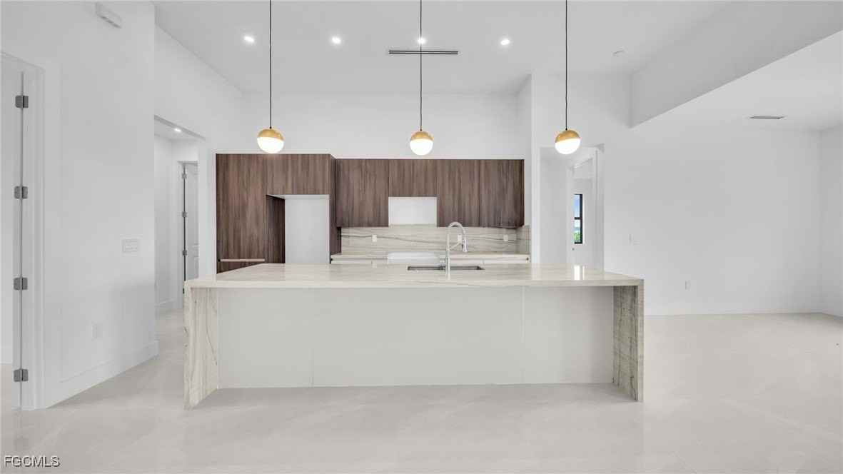 1717 Nw 2nd St - Photo 7 of 50