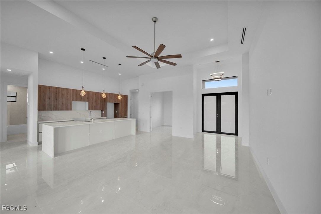 2540 Nw 6th Ter - Photo 7 of 39