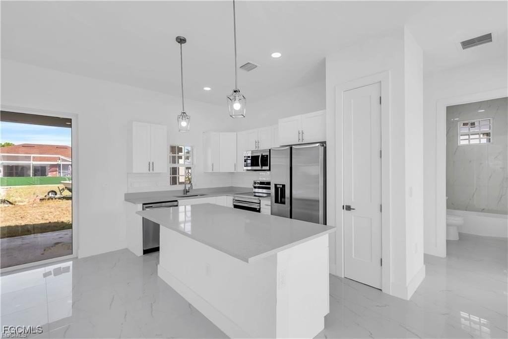 3310 11th St W - Photo 5 of 20