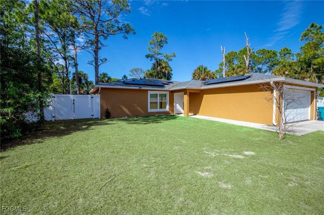 8105 Rolling Ct - Photo 2 of 19