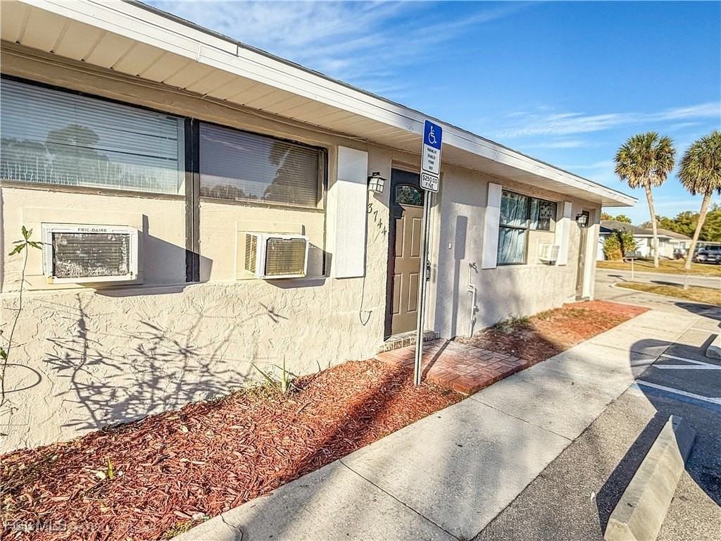 3744 Estelle St - Photo 3 of 30