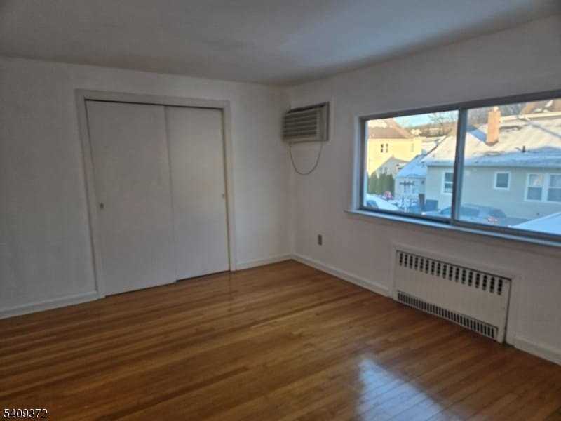 75 Newby Ave - Photo 6 of 9