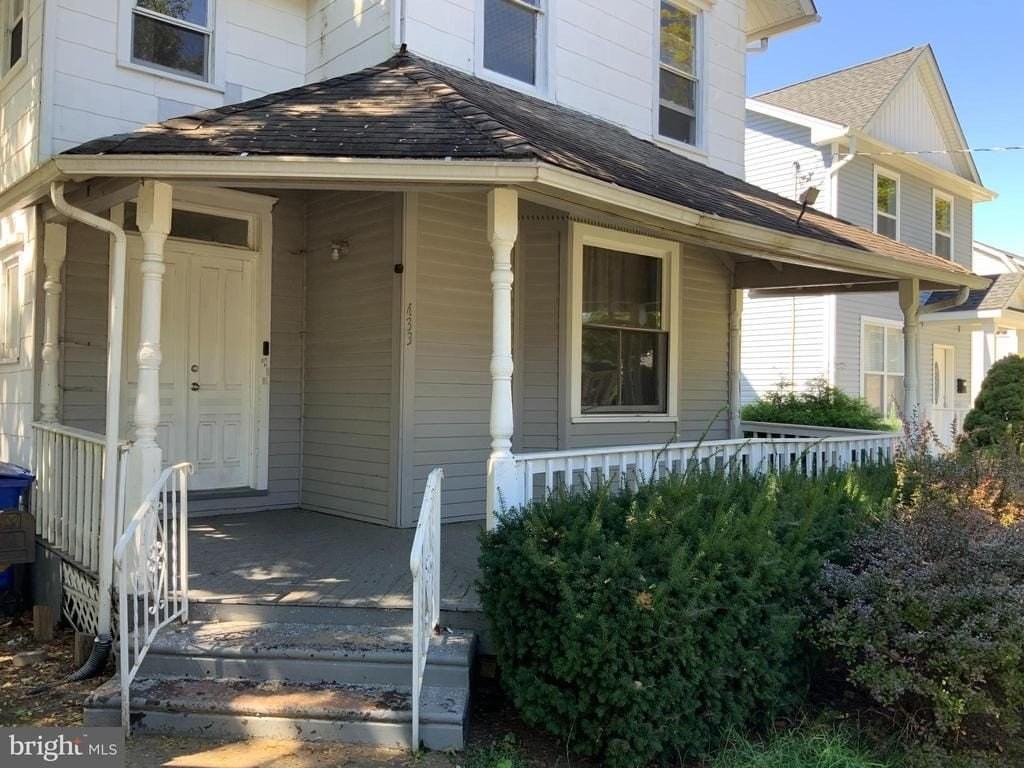 433 Bentley Ave #B - Photo 2 of 14