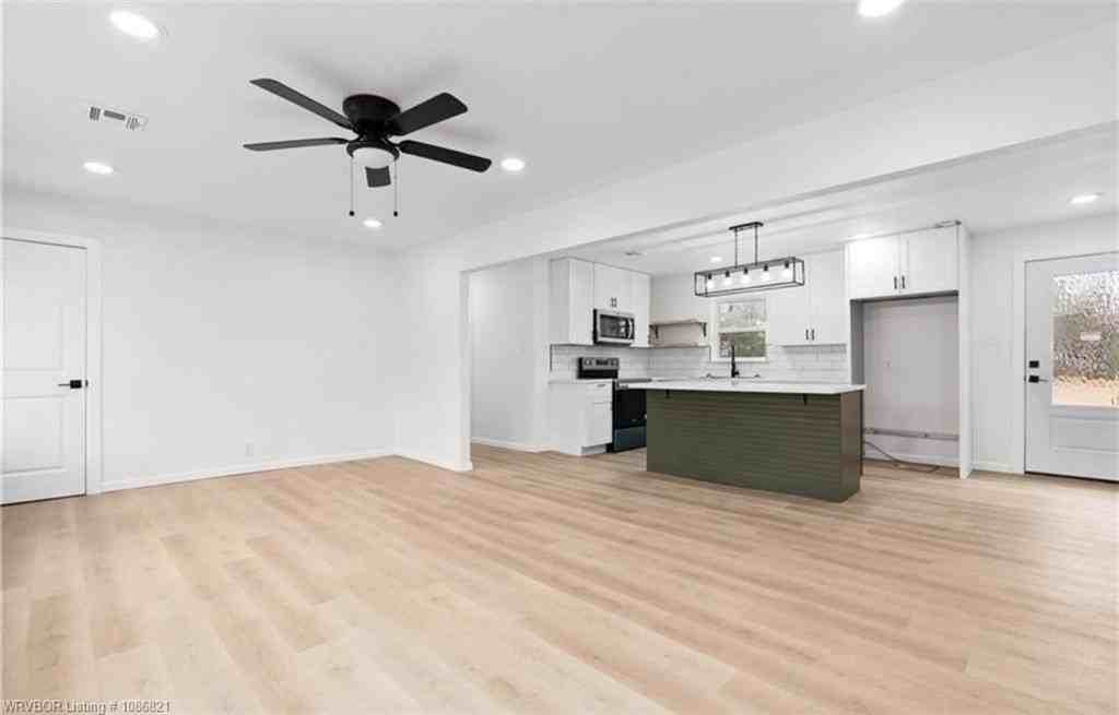 48 W Gary St - Photo 6 of 16