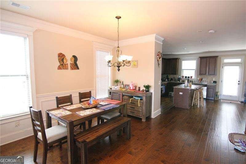 1660 Jardin Ct - Photo 4 of 16