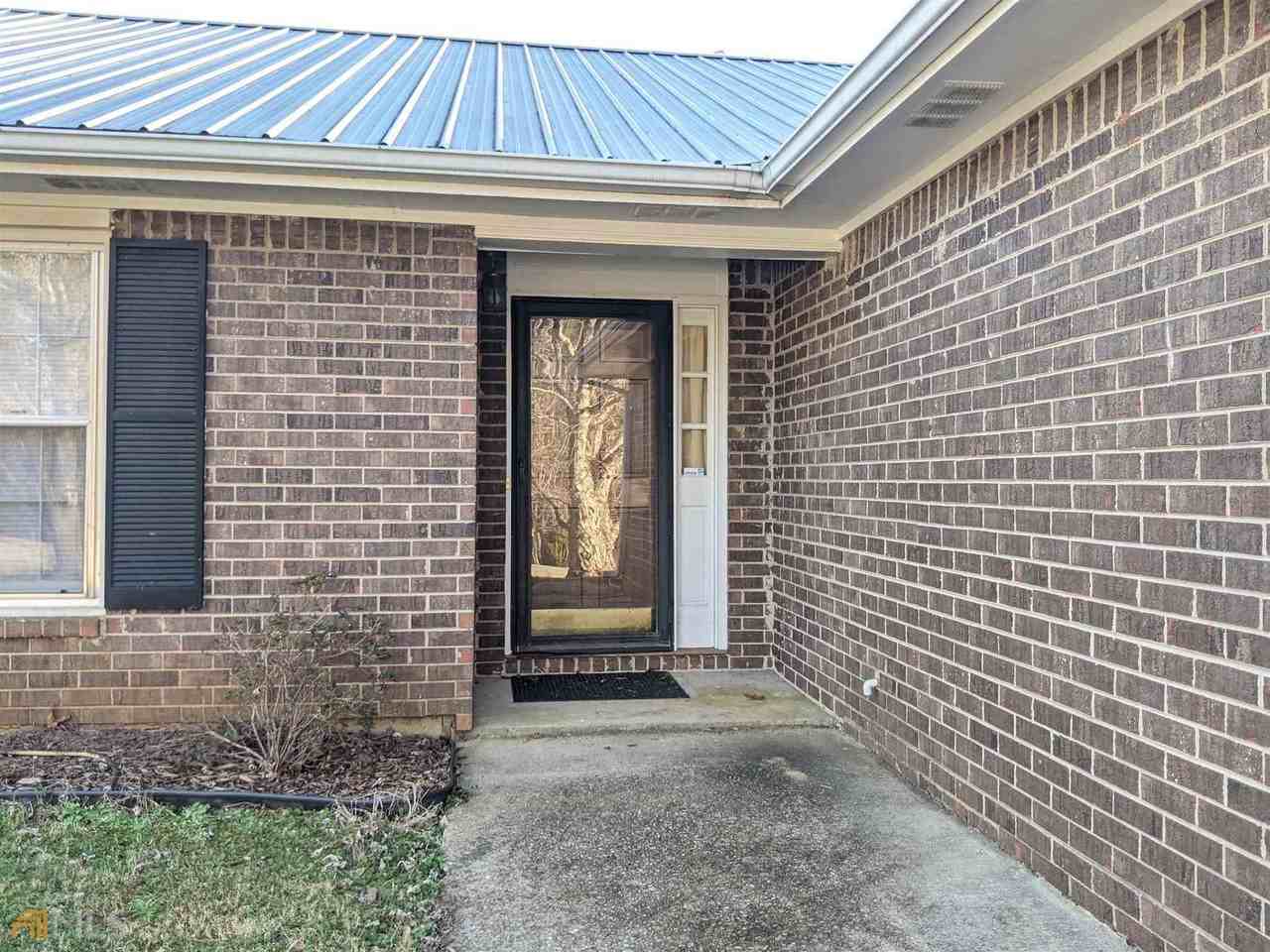 137 Hilo Rd - Photo 3 of 16