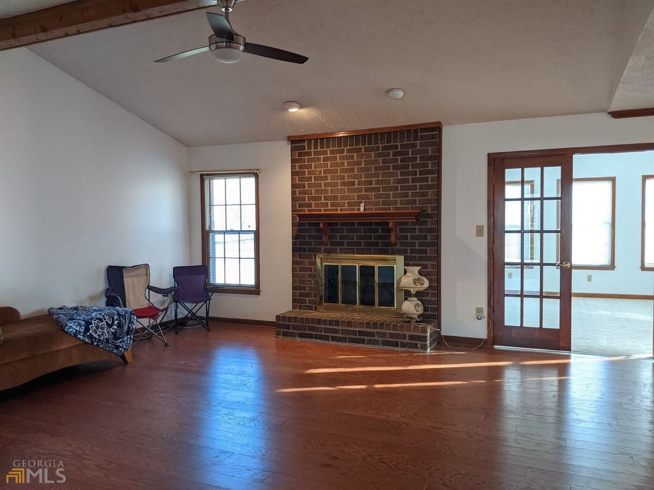 137 Hilo Rd - Photo 6 of 16